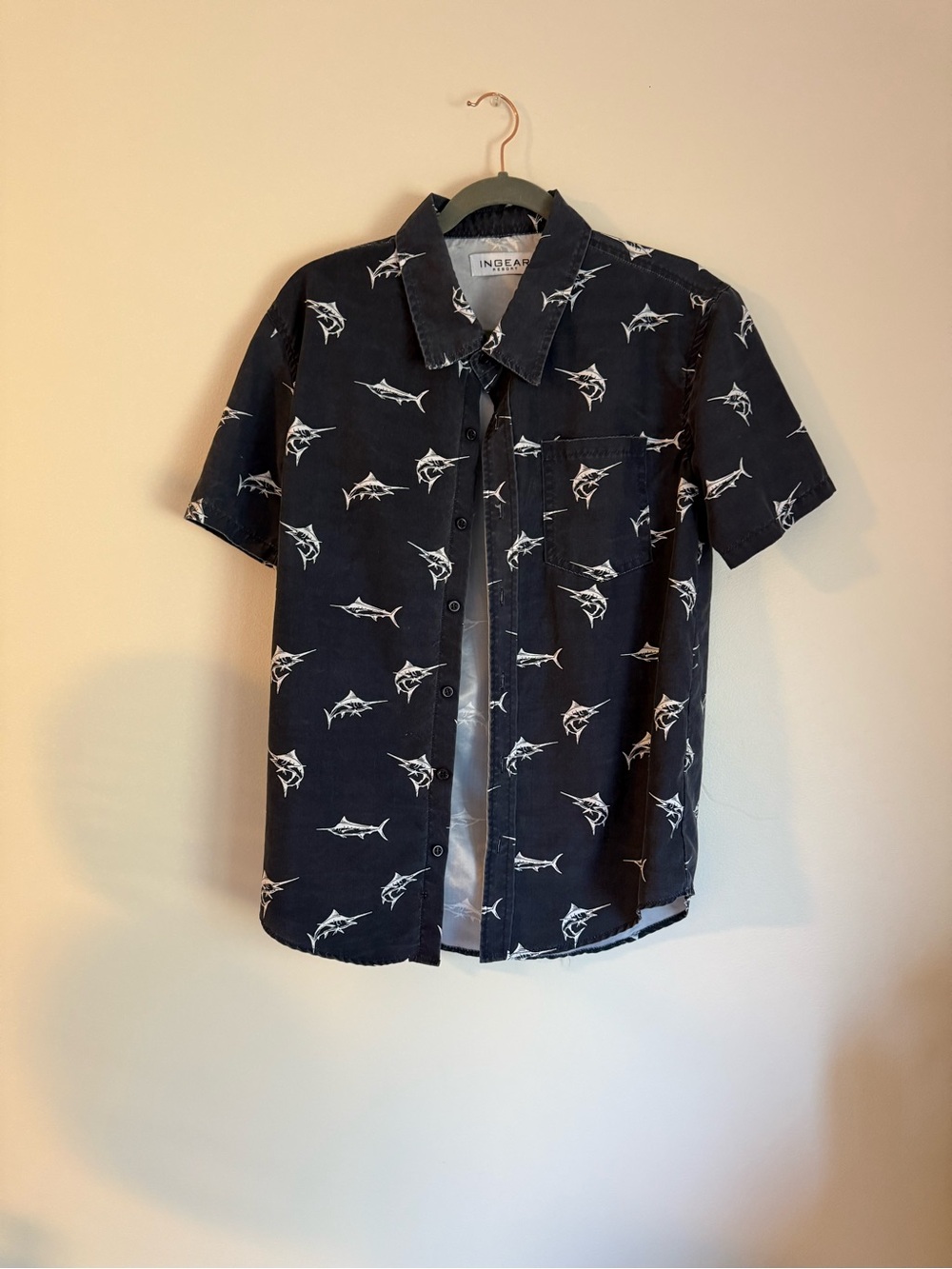 Ingear Navy Button-Down Short Sleeve Shirt with White Marlin Print: vaca resort